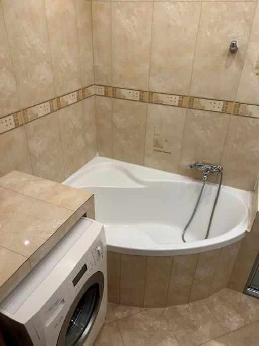 Big Apart - Rynek 8 - Nice View - 3 Rooms - 9 People Wrocław Buitenkant foto