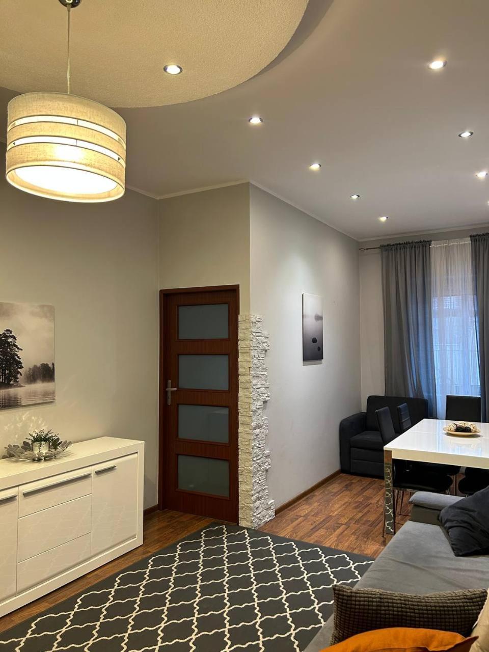 Big Apart - Rynek 8 - Nice View - 3 Rooms - 9 People Wrocław Buitenkant foto