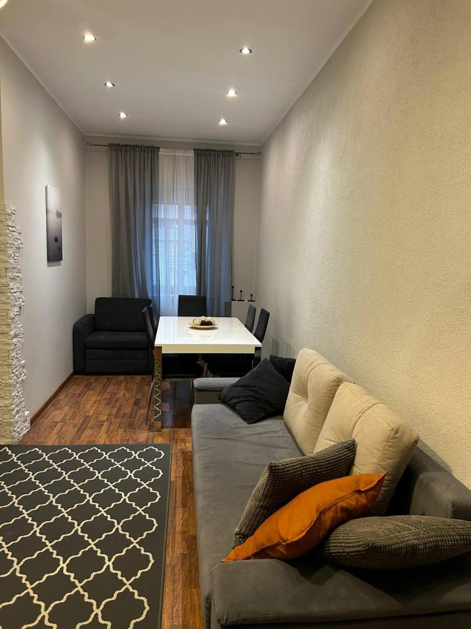 Big Apart - Rynek 8 - Nice View - 3 Rooms - 9 People Wrocław Buitenkant foto