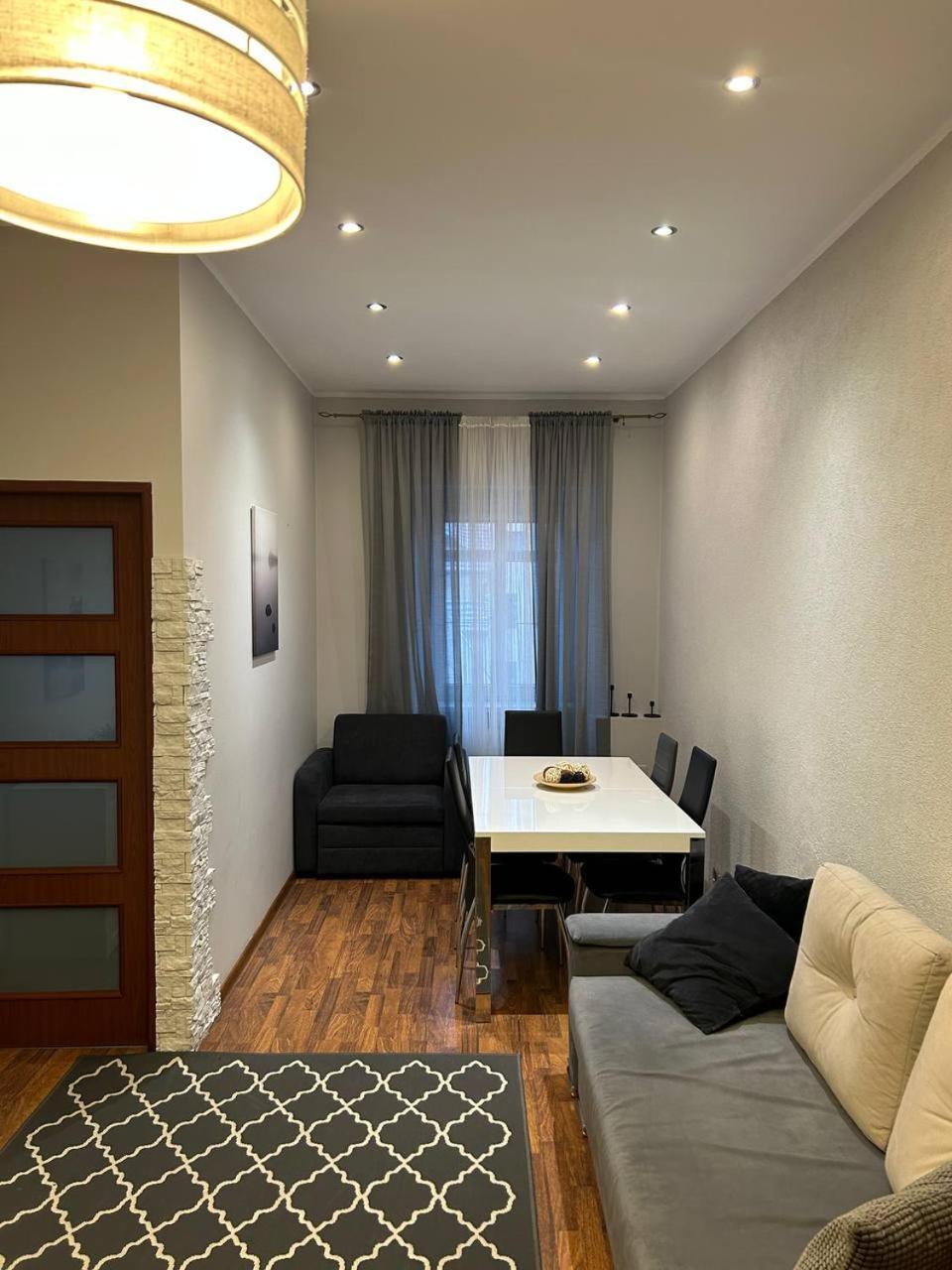 Big Apart - Rynek 8 - Nice View - 3 Rooms - 9 People Wrocław Buitenkant foto
